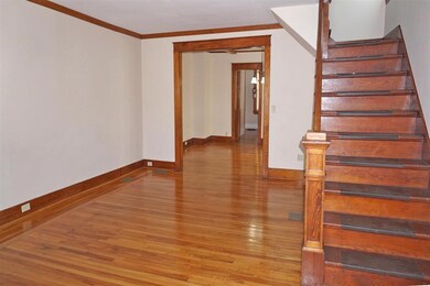 18-18.5 Crescent St, Rutland City, VT 05701 - photo 2