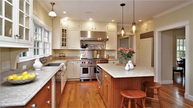 This dream kitchen with Viking gas...