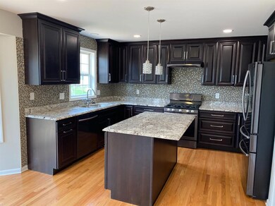 1530 Schaller Ln, Dyer, IN 46311 - photo 4