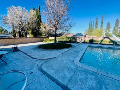 pool left