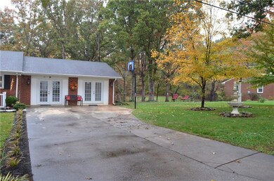 190 Lambert Dr, Asheboro, NC 27205 - photo 5