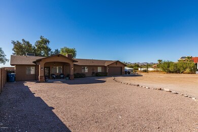 1574 N Sixshooter Rd-1