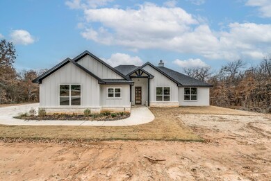 179 Graystone Dr, Weatherford, TX 76088 - photo 2