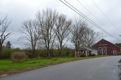 231 Woods Rd, Barre, MA 01005 - photo 3