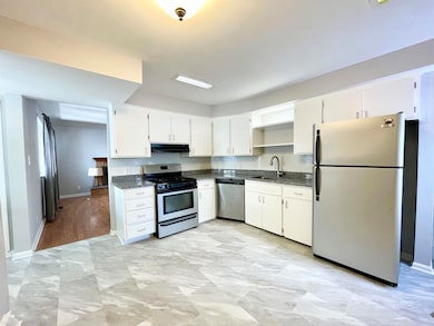 12531 Common Rd, Warren, MI 48093 - photo 3