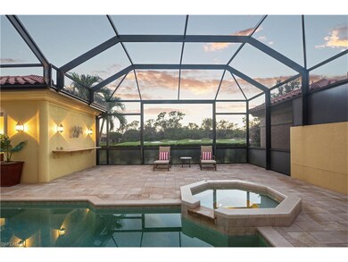 Sparkling Pool & Spa overlooking the Lake & Golf C