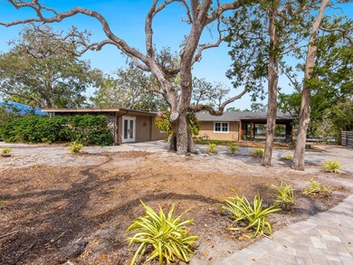 615 Buttonwood Dr, Longboat Key, FL 34228 - photo 4