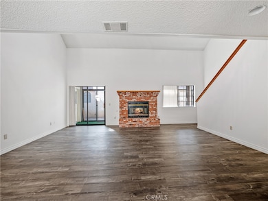 19246 Pine Way, Apple Valley, CA 92308 - photo 2