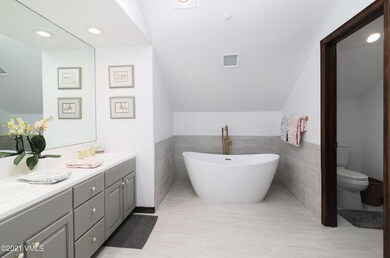 sprucetree_lodge_401_mbath