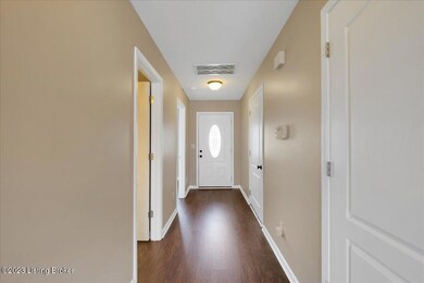 467 Woodlake Dr, Mount Washington, KY 40047 - photo 4