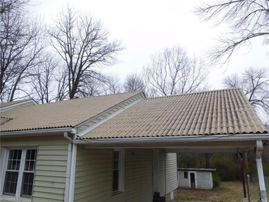 304 Cresent Dr, Asheboro, NC 27203 - photo 6