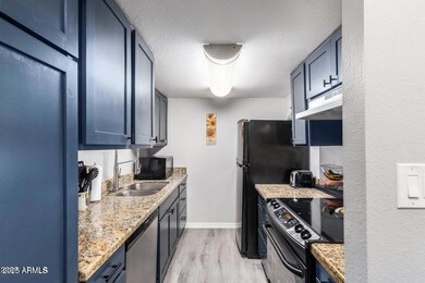 4240 N 67th Ln unit 420, Phoenix, AZ 85033 - photo 3