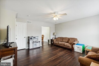 114 Carlton Ct, Harleysville, PA 19438 - photo 6