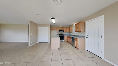 4_Image_e4VF86kAaY