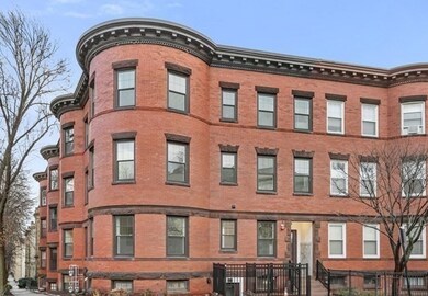 65 Pleasant St unit 1, Brookline, MA 02446 - photo 5