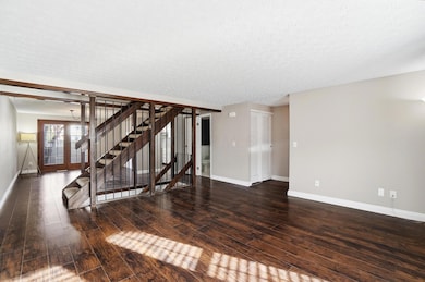 1683 Saint Albans Ct unit 22-83, Columbus, OH 43220 - photo 6