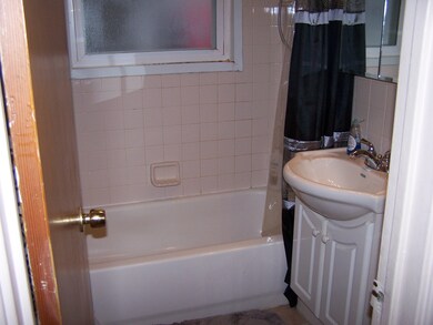 2404 Kirchoff Rd, Rolling Meadows, IL 60008 - photo 7