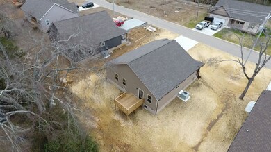 112 Bluegrass Dr, Shelbyville, TN 37160 - photo 4