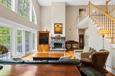 755 Waldens Pond Rd, Albany, NY 12203 - photo 3