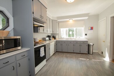 24 Fremont St, Somersworth, NH 03878 - photo 3