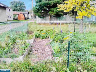 1938 E 26th St, Hibbing, MN 55746 - photo 6