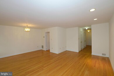 7644 Westlake Terrace, Bethesda, MD 20817 - photo 5