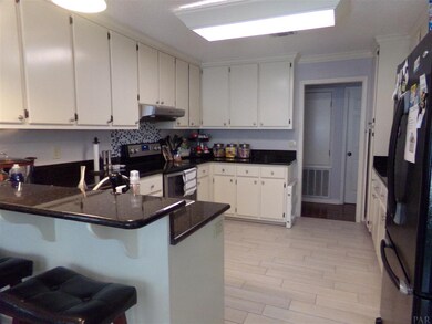 2703 Woodbreeze Dr, Cantonment, FL 32533 - photo 4