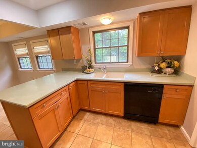 3535 Northshire Ln, Bowie, MD 20716 - photo 2