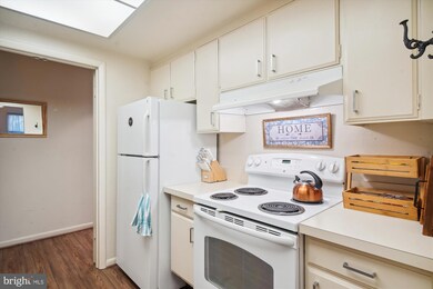 3322 Chiswick Ct unit 612H, Silver Spring, MD 20906 - photo 7