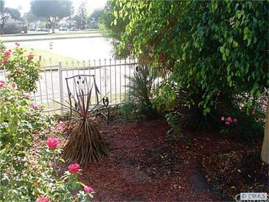 1129 E 124th St, Los Angeles, CA 90059 - photo 5