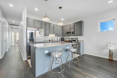 947 W 14th Place unit 3A, Chicago, IL 60608 - photo 2