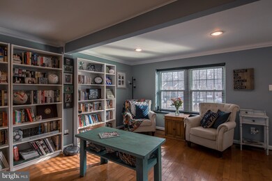 8613 Spring Creek Ct, Springfield, VA 22153 - photo 6