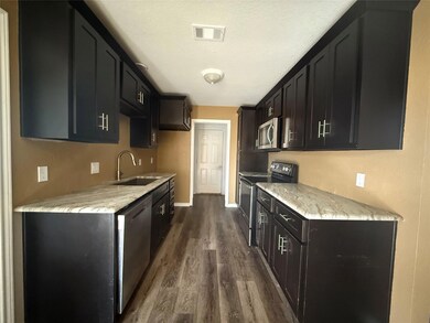 203 Dean Ct, Granbury, TX 76049 - photo 6