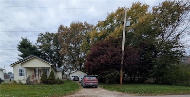 2015 Montgomery Ave, Zanesville, OH 43701 - photo 3