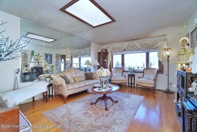 33 Wheeler Ave, Staten Island, NY 10314 - photo 5