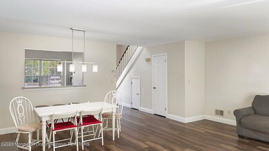 22 Alameda Ct, Eatontown, NJ 07724 - photo 4