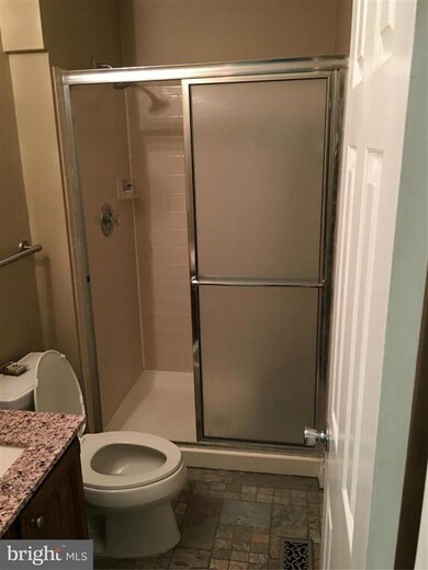 21913 Myrtlewood Square, Sterling, VA 20164 - photo 6