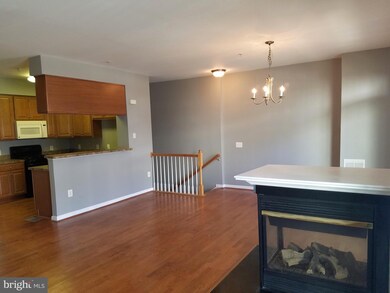 1821 Cedar Cove Way, Woodbridge, VA 22191 - photo 7