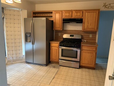 10919 Thorncliff Dr, Humble, TX 77396 - photo 4