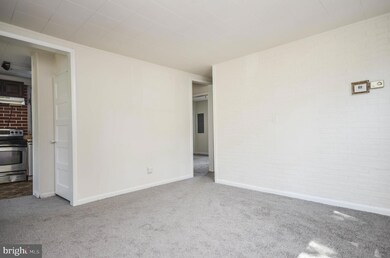 6324 Patterson St, Riverdale, MD 20737 - photo 5