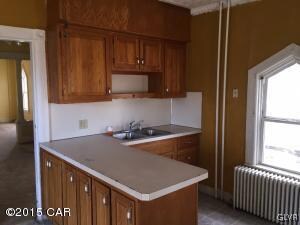 555 N Vine St, Hazleton, PA 18201 - photo 6