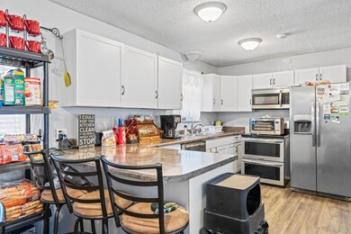 215 Forrest Pkwy, Crestview, FL 32539 - photo 7