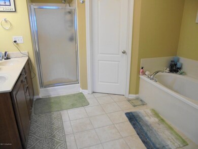 9110 Fox Chase Rd, Louisville, KY 40228 - photo 7