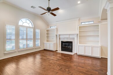 308 Parkwood Village Dr, Friendswood, TX 77546 - photo 5