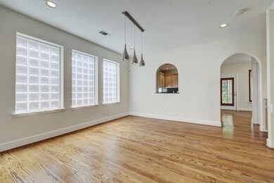 2304 Brun St, Houston, TX 77019 - photo 6