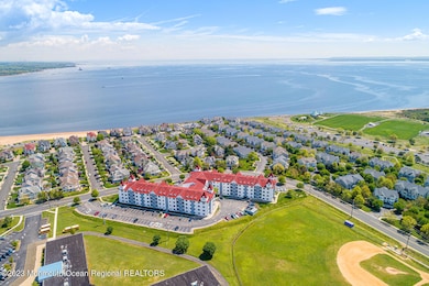 100 John T OLeary Blvd South-large-007-0