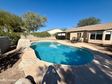 8667 N Golden Moon Way, Tucson, AZ 85743 - photo 7