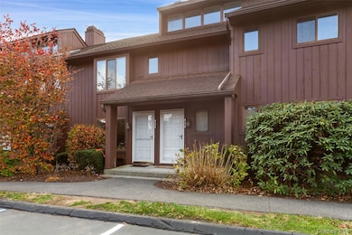 422 Panorama Dr, Mohegan Lake, NY 10547 - photo 2