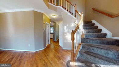 11201 Little Fox Ln, Germantown, MD 20876 - photo 3