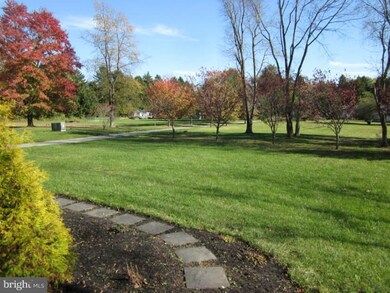 809 Shavertown Rd, Garnet Valley, PA 19060 - photo 3